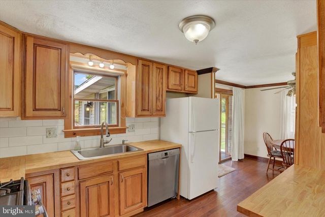 120 DENISON DR, Dauphin, PA 17018