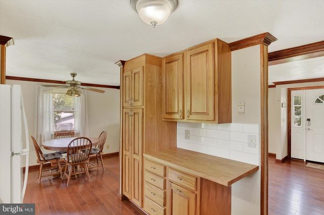 120 DENISON DR, Dauphin, PA 17018