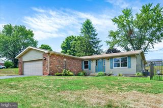 120 DENISON DR, Dauphin, PA 17018