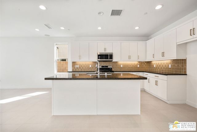 74236 Dexter Street, Palm Desert, CA 92211