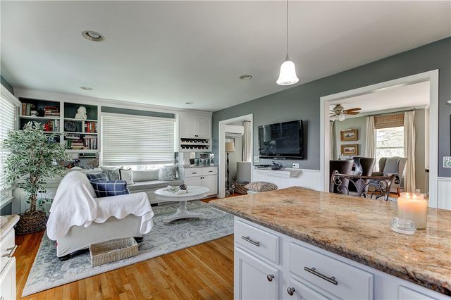 66 Mccorrie Lane, Portsmouth, RI 02871