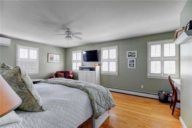 66 Mccorrie Lane, Portsmouth, RI 02871