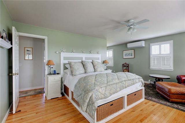 66 Mccorrie Lane, Portsmouth, RI 02871