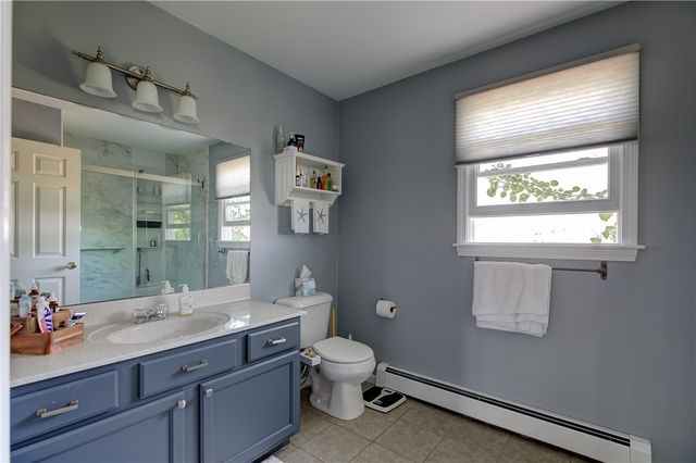 66 Mccorrie Lane, Portsmouth, RI 02871