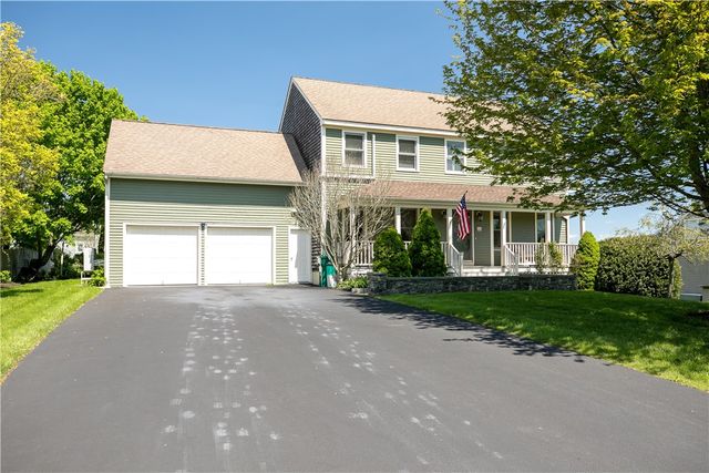 66 Mccorrie Lane, Portsmouth, RI 02871