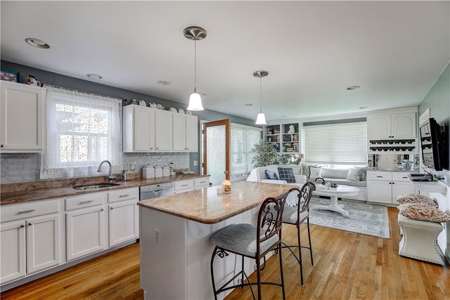 66 Mccorrie Lane, Portsmouth, RI 02871