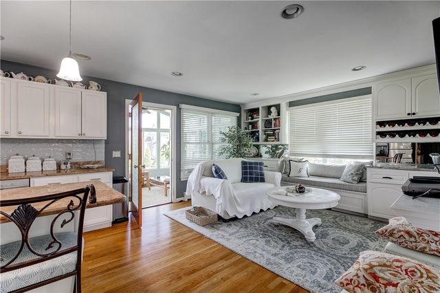 66 Mccorrie Lane, Portsmouth, RI 02871