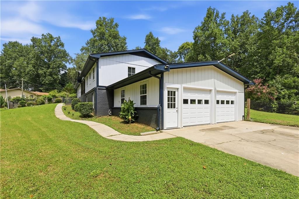 6696 Vic Ar Road, Atlanta, GA 30360