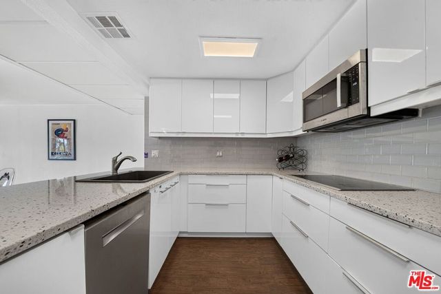 2018 Griffith Park Boulevard 219, Los Angeles, CA 90039