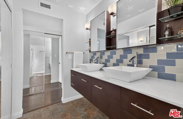 2018 Griffith Park Boulevard 219, Los Angeles, CA 90039