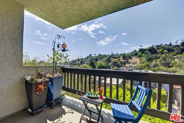 2018 Griffith Park Boulevard 219, Los Angeles, CA 90039