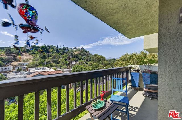 2018 Griffith Park Boulevard 219, Los Angeles, CA 90039