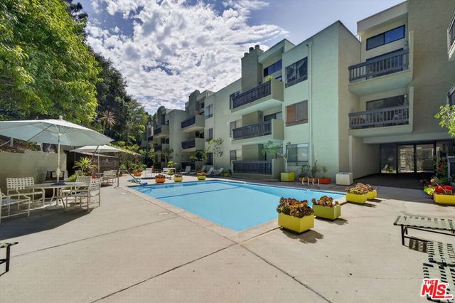 2018 Griffith Park Boulevard 219, Los Angeles, CA 90039