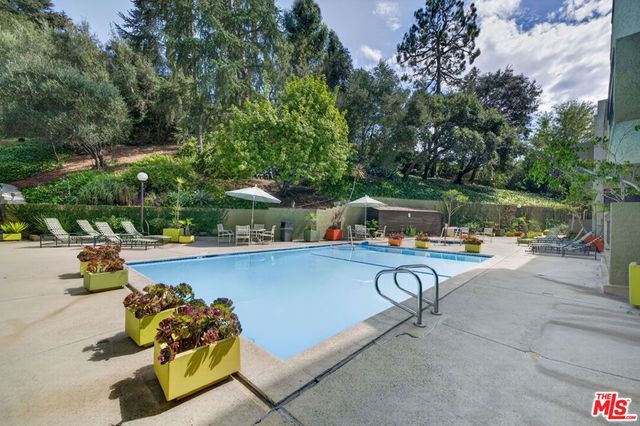 2018 Griffith Park Boulevard 219, Los Angeles, CA 90039
