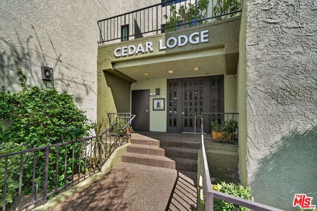 2018 Griffith Park Boulevard 219, Los Angeles, CA 90039