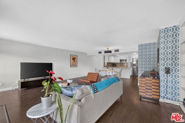 2018 Griffith Park Boulevard 219, Los Angeles, CA 90039