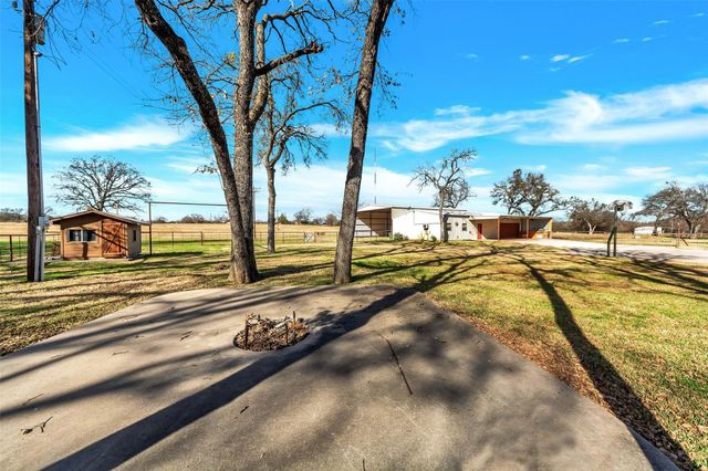 131 County Road 4680, Boyd, TX 76023