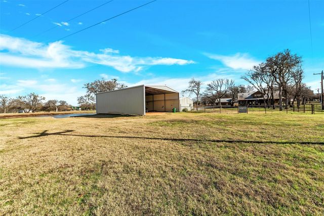 131 County Road 4680, Boyd, TX 76023
