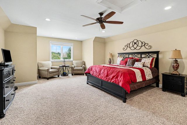 931 Squire Oaks Drive, Villa Hills, KY 41017