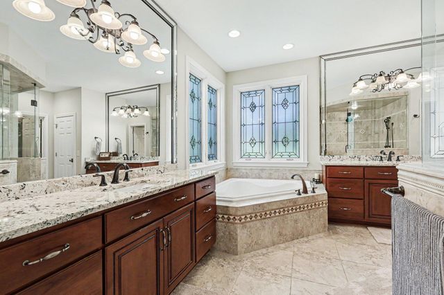 931 Squire Oaks Drive, Villa Hills, KY 41017