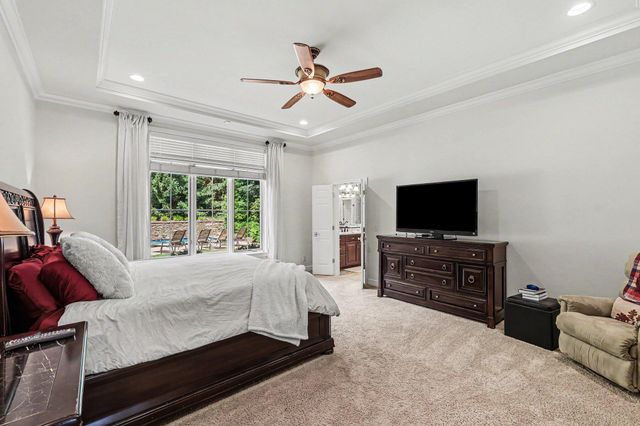 931 Squire Oaks Drive, Villa Hills, KY 41017