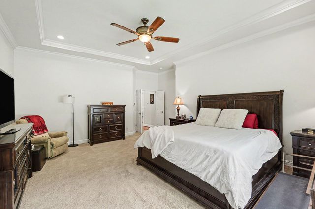 931 Squire Oaks Drive, Villa Hills, KY 41017