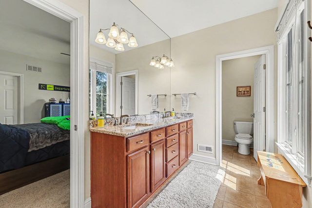 931 Squire Oaks Drive, Villa Hills, KY 41017
