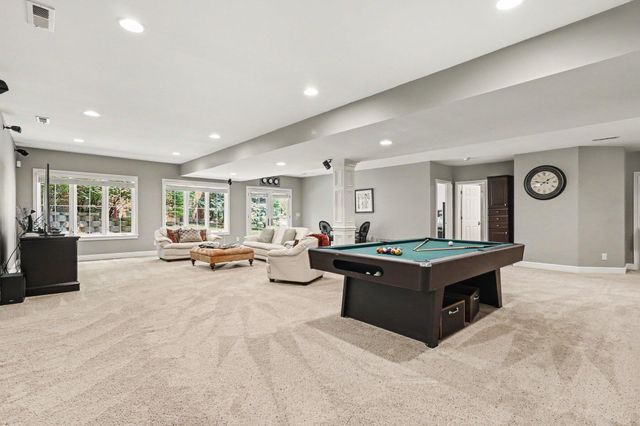 931 Squire Oaks Drive, Villa Hills, KY 41017