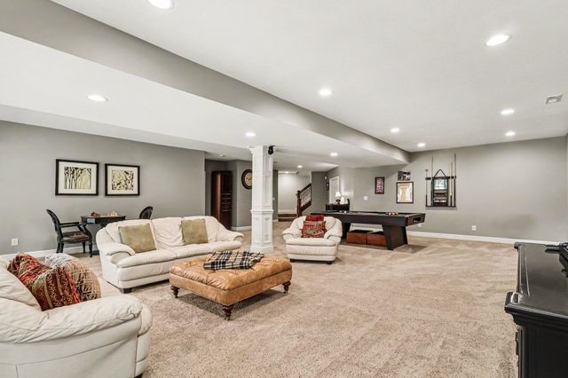 931 Squire Oaks Drive, Villa Hills, KY 41017