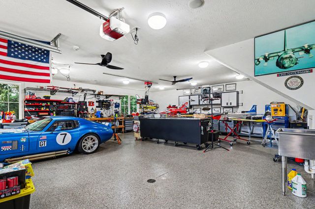 931 Squire Oaks Drive, Villa Hills, KY 41017