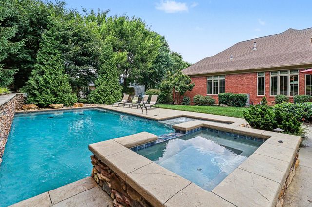 931 Squire Oaks Drive, Villa Hills, KY 41017