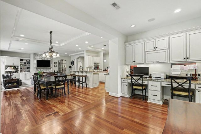 931 Squire Oaks Drive, Villa Hills, KY 41017