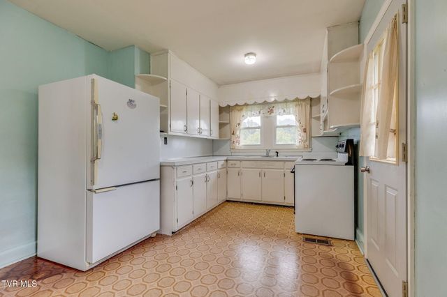 286 Wilmeth Street, Weber City, VA 24290