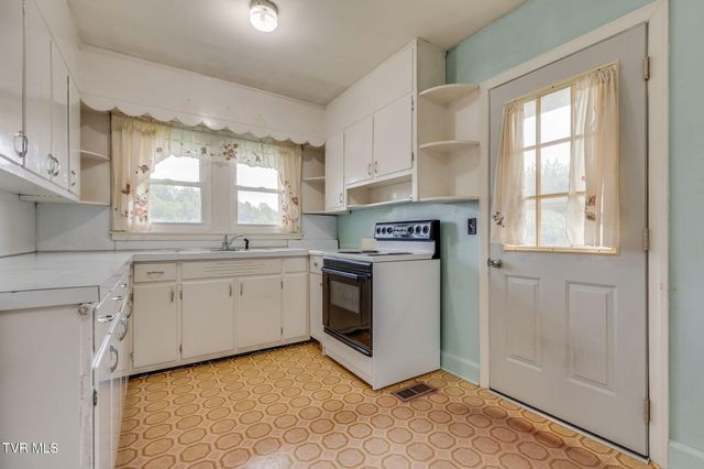 286 Wilmeth Street, Weber City, VA 24290