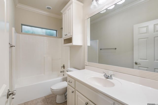 5310 Courtyard Dr, Gonzales, LA 70737