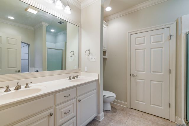 5310 Courtyard Dr, Gonzales, LA 70737