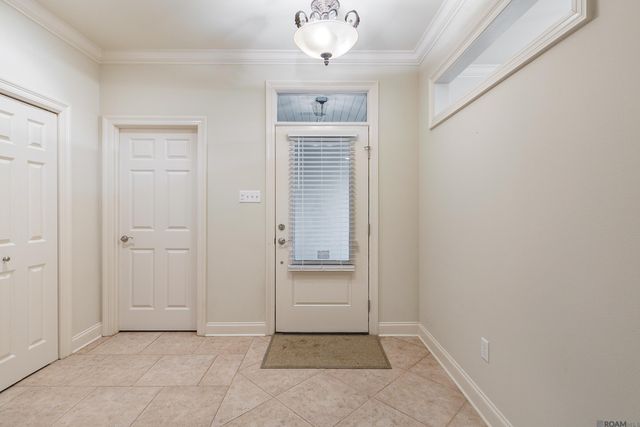 5310 Courtyard Dr, Gonzales, LA 70737