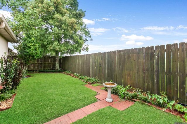 5310 Courtyard Dr, Gonzales, LA 70737