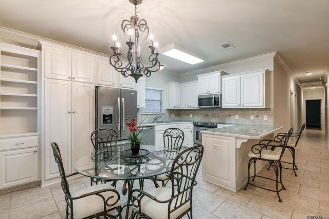 5310 Courtyard Dr, Gonzales, LA 70737