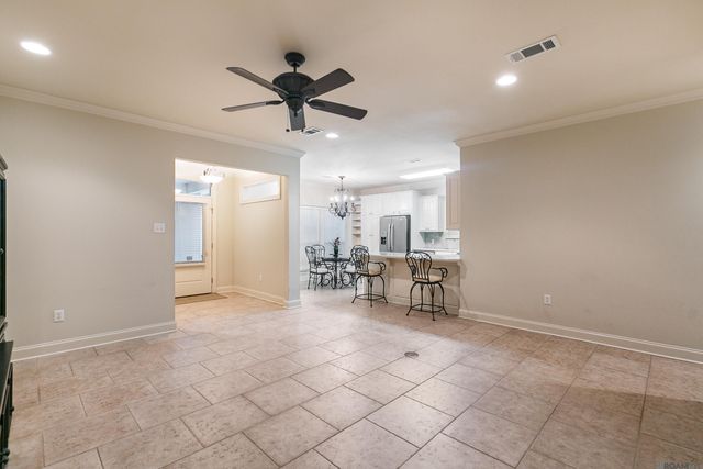 5310 Courtyard Dr, Gonzales, LA 70737