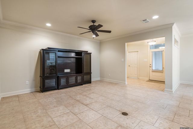 5310 Courtyard Dr, Gonzales, LA 70737