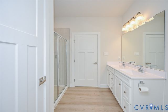 11325 Vulcan Ln, Chester, VA 23831