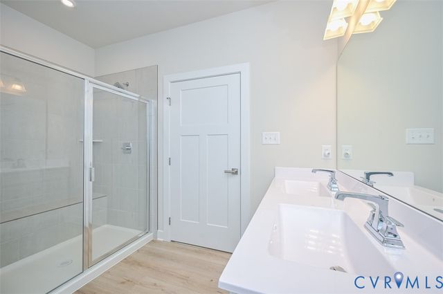 11325 Vulcan Ln, Chester, VA 23831