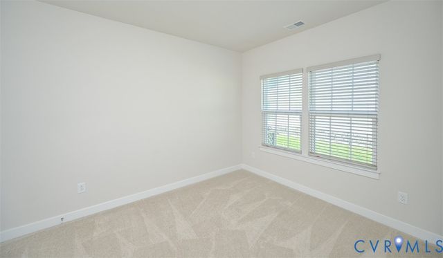 11325 Vulcan Ln, Chester, VA 23831