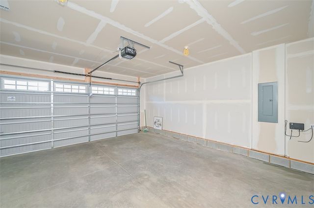11325 Vulcan Ln, Chester, VA 23831