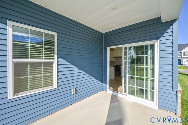 11325 Vulcan Ln, Chester, VA 23831