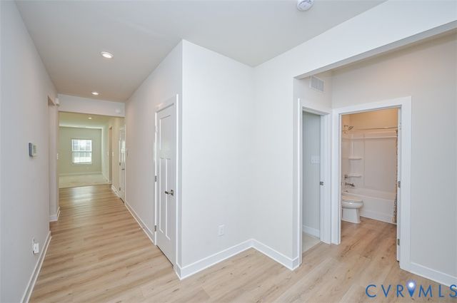 11325 Vulcan Ln, Chester, VA 23831