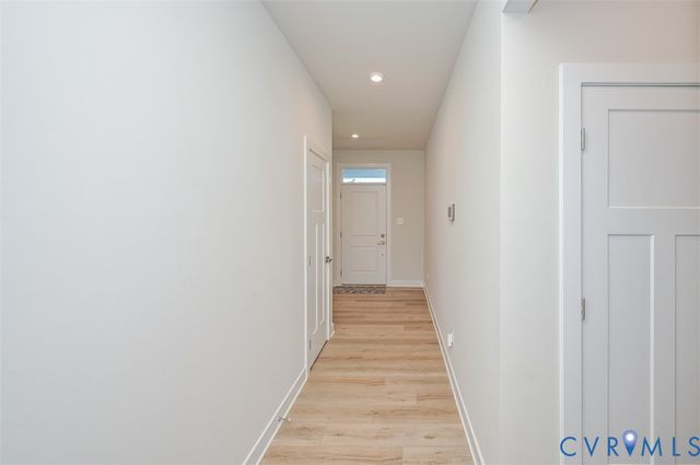 11325 Vulcan Ln, Chester, VA 23831