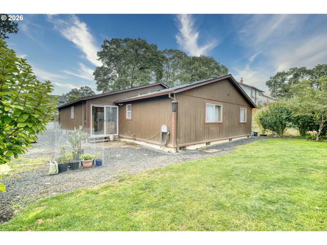 355 S 13TH St, St Helens, OR 97051