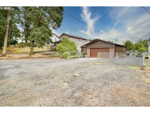 355 S 13TH St, St Helens, OR 97051